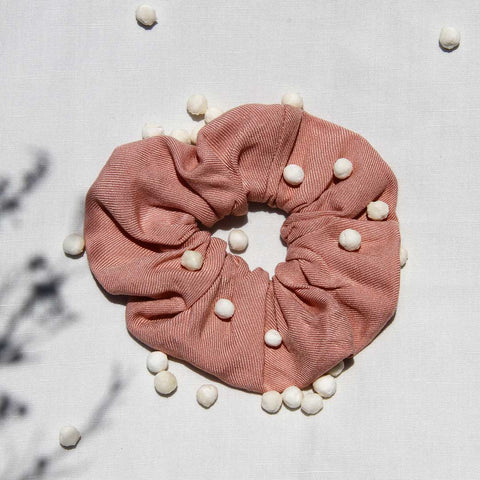 blush-scrunchy