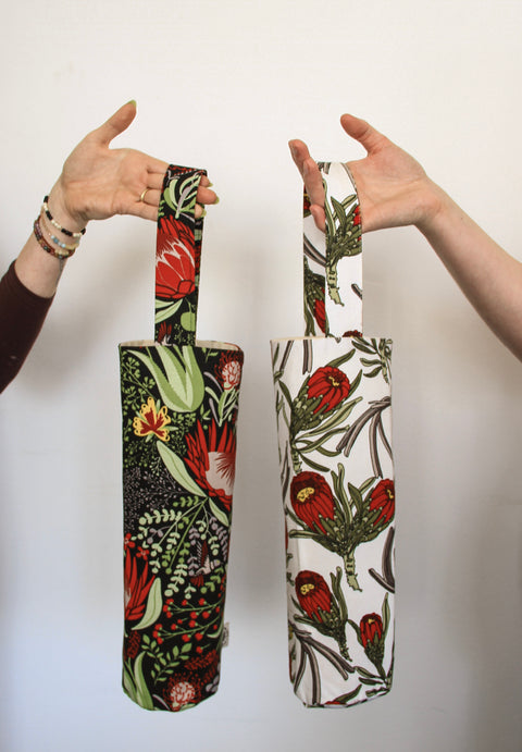 Holiday Protea Wine Bag