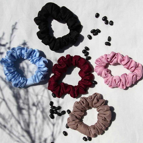 upcycled-athletic-scrunchies